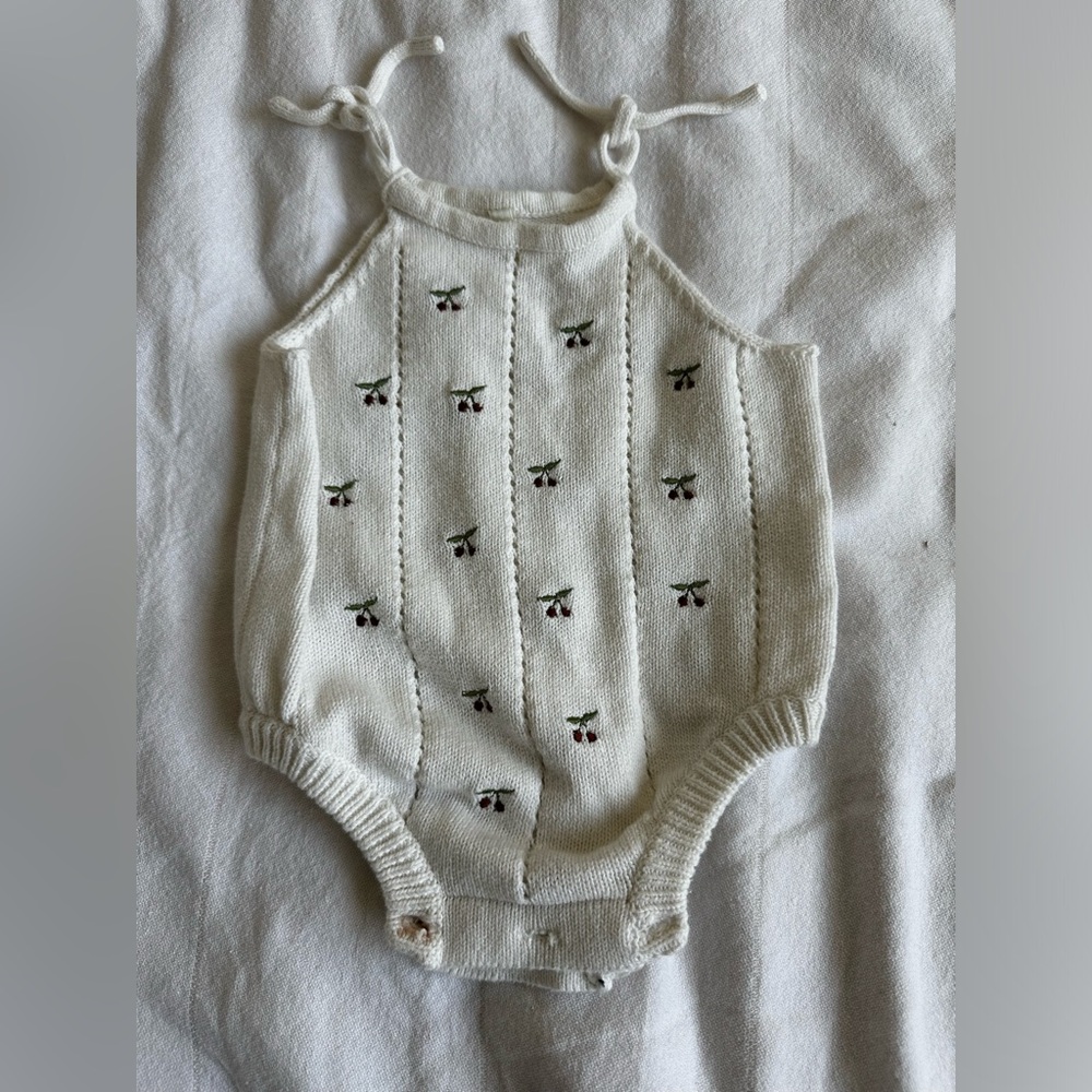Oat Co. Heirloom onesie - Cherries